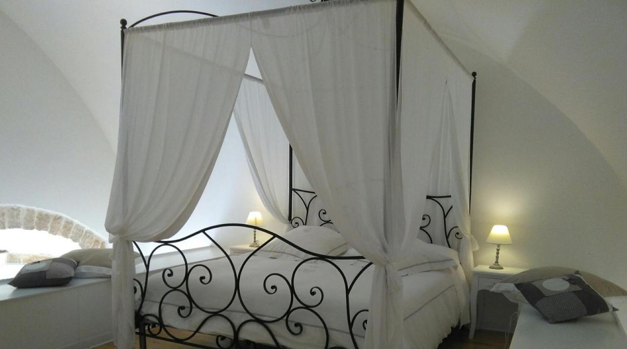 Arcobello Suite Rooms Castellana Grotte Bagian luar foto